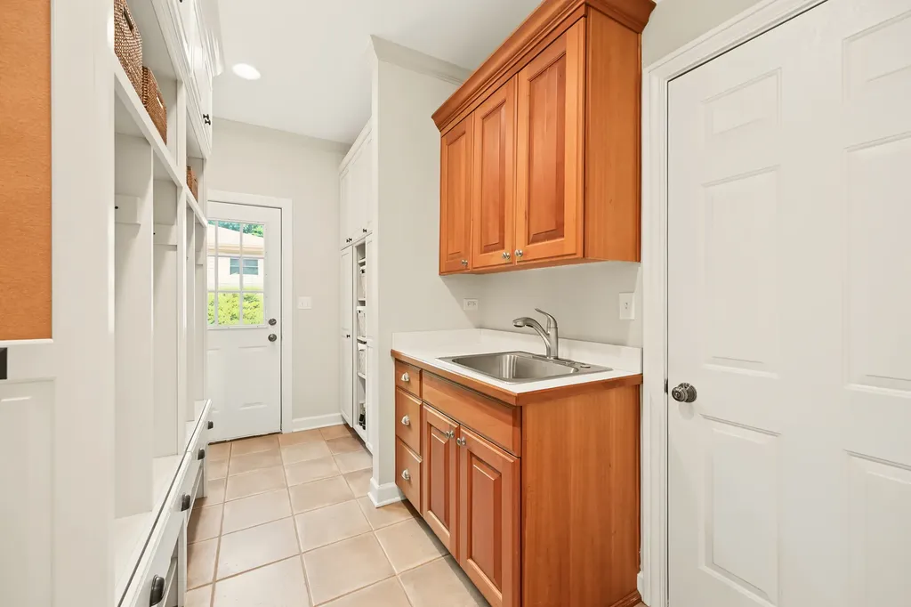 1028 Shady Lane Glen Ellyn IL 60137