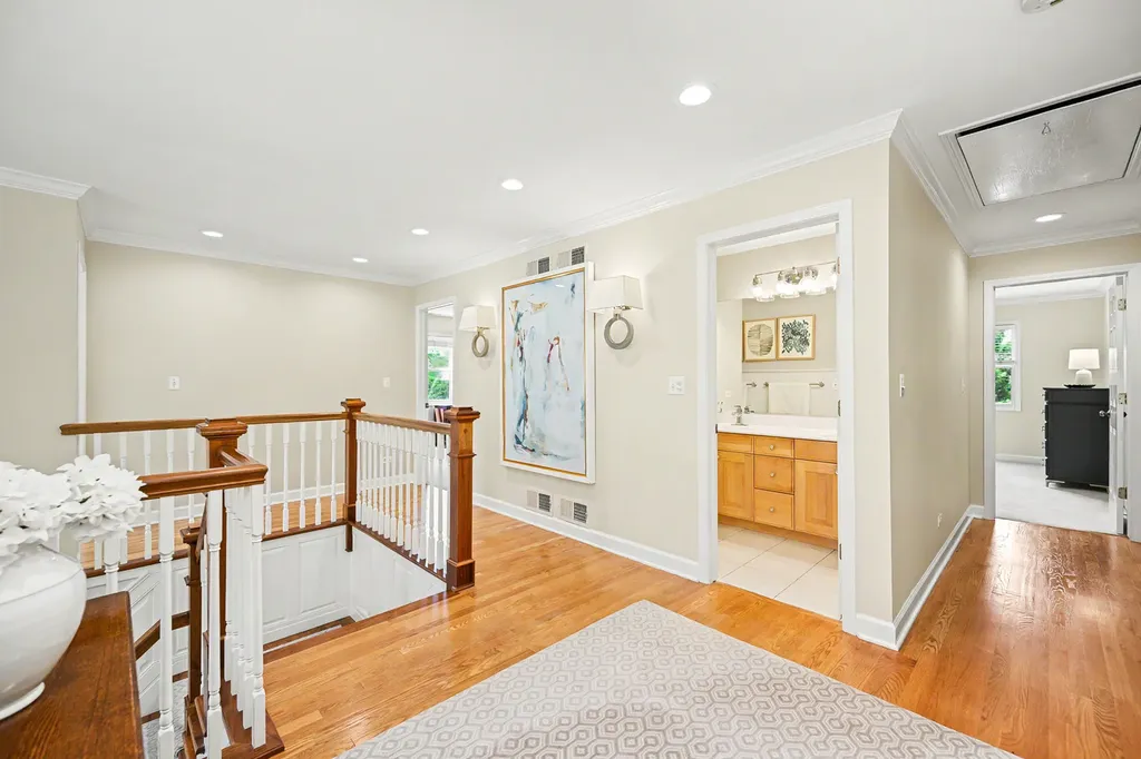 1028 Shady Lane Glen Ellyn IL 60137