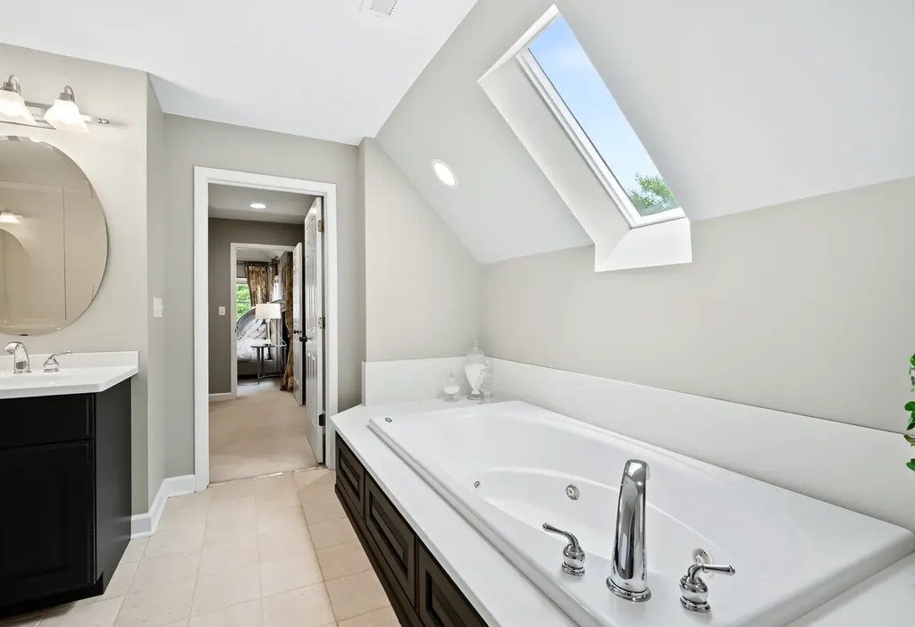 1028 Shady Lane Glen Ellyn IL 60137