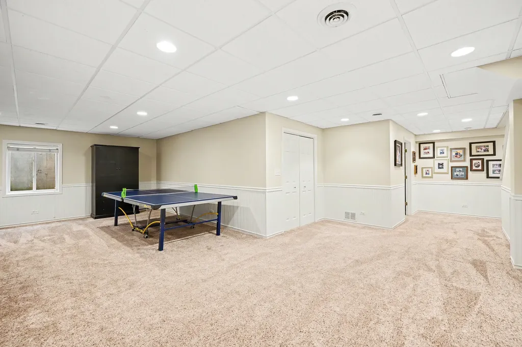1028 Shady Lane Glen Ellyn IL 60137