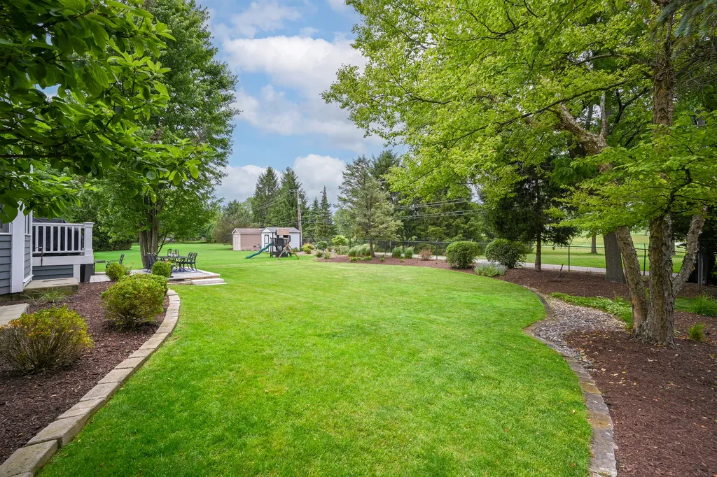 1028 Shady Lane Glen Ellyn IL 60137