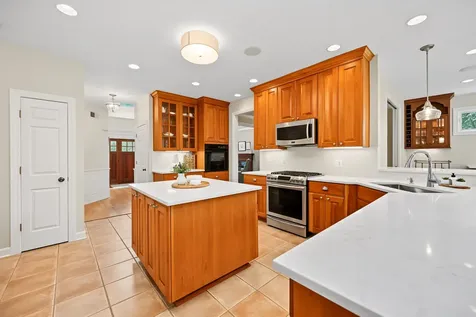 1028 Shady Lane Glen Ellyn IL 60137