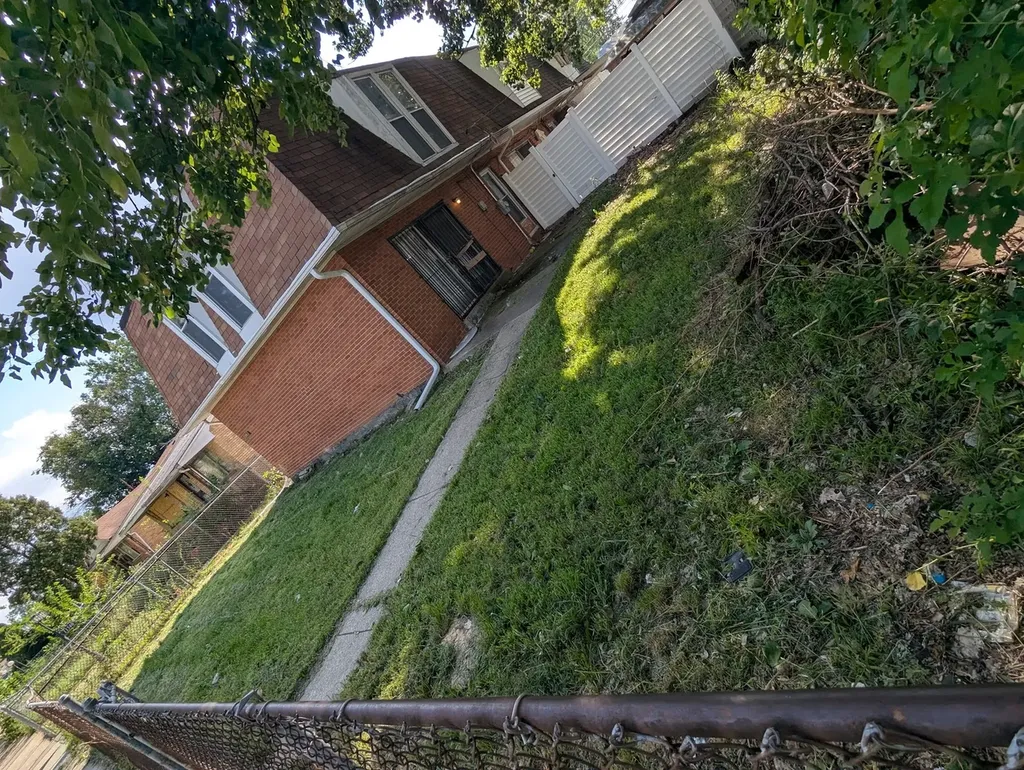 11530 South Racine Avenue Chicago IL 60643