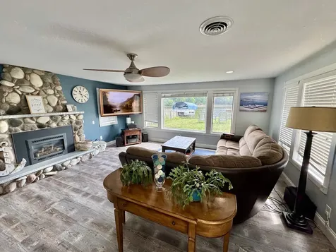 4400 Riverside Drive Crystal Lake IL 60014