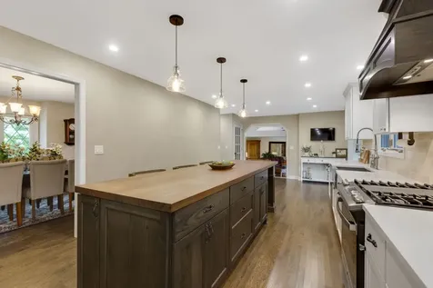 1211 South Grove Avenue Barrington IL 60010
