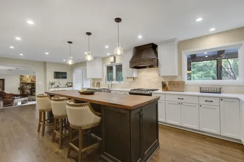 1211 South Grove Avenue Barrington IL 60010