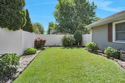 301 Meadows Road S Bourbonnais IL 60914