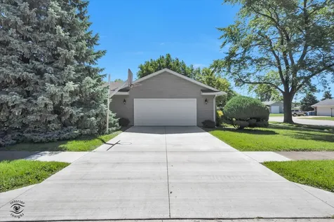 301 Meadows Road S Bourbonnais IL 60914