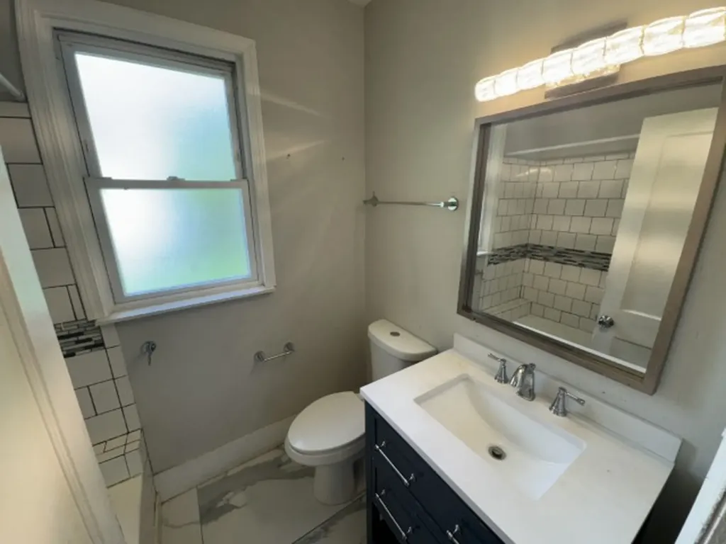 10117 South Perry Avenue Chicago IL 60628