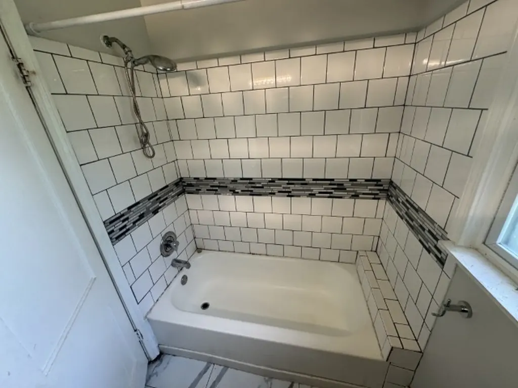 10117 South Perry Avenue Chicago IL 60628
