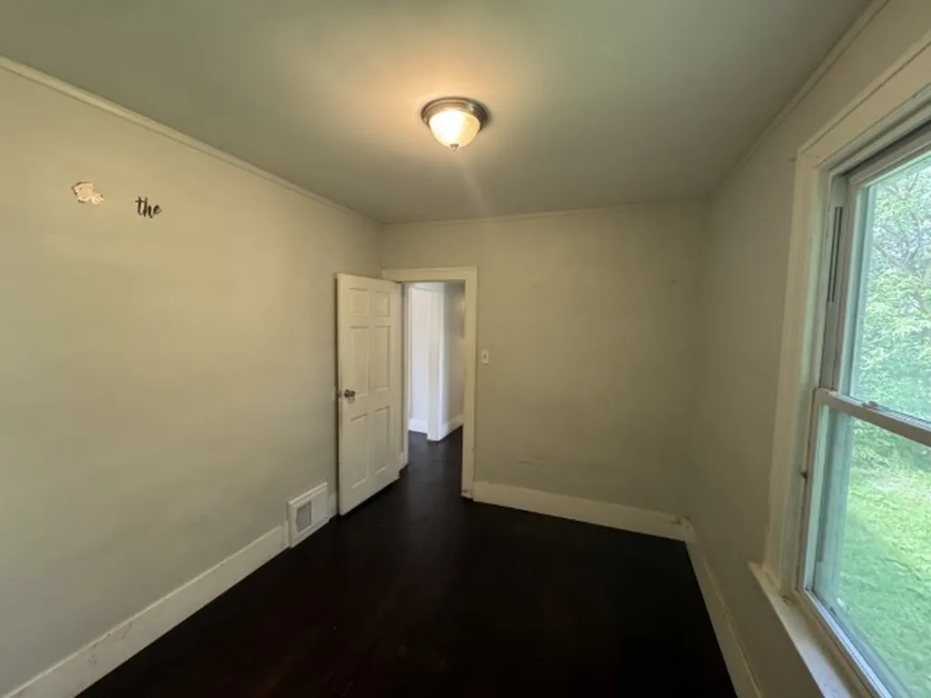 10117 South Perry Avenue Chicago IL 60628
