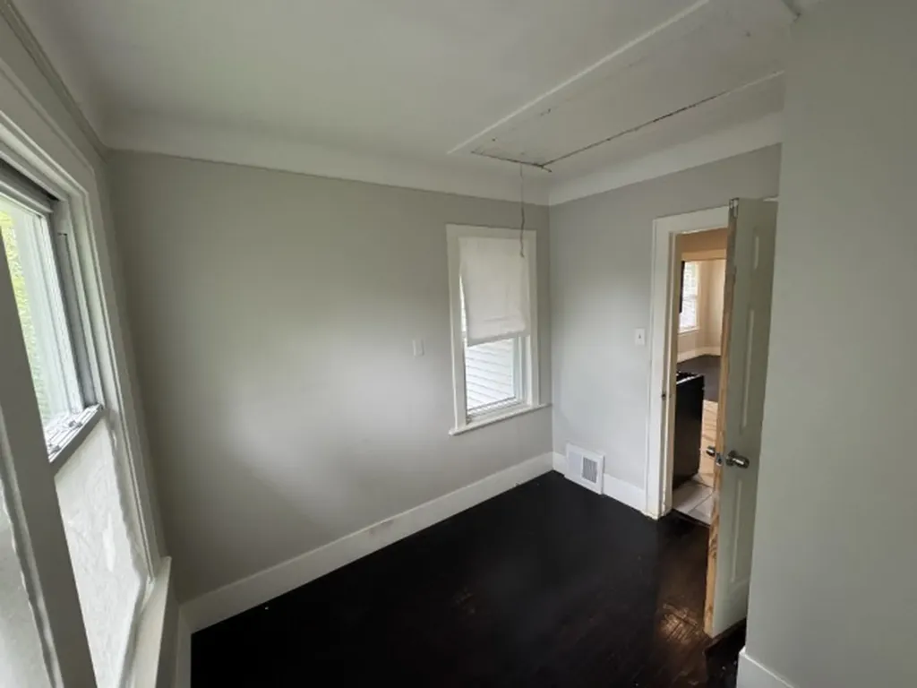 10117 South Perry Avenue Chicago IL 60628