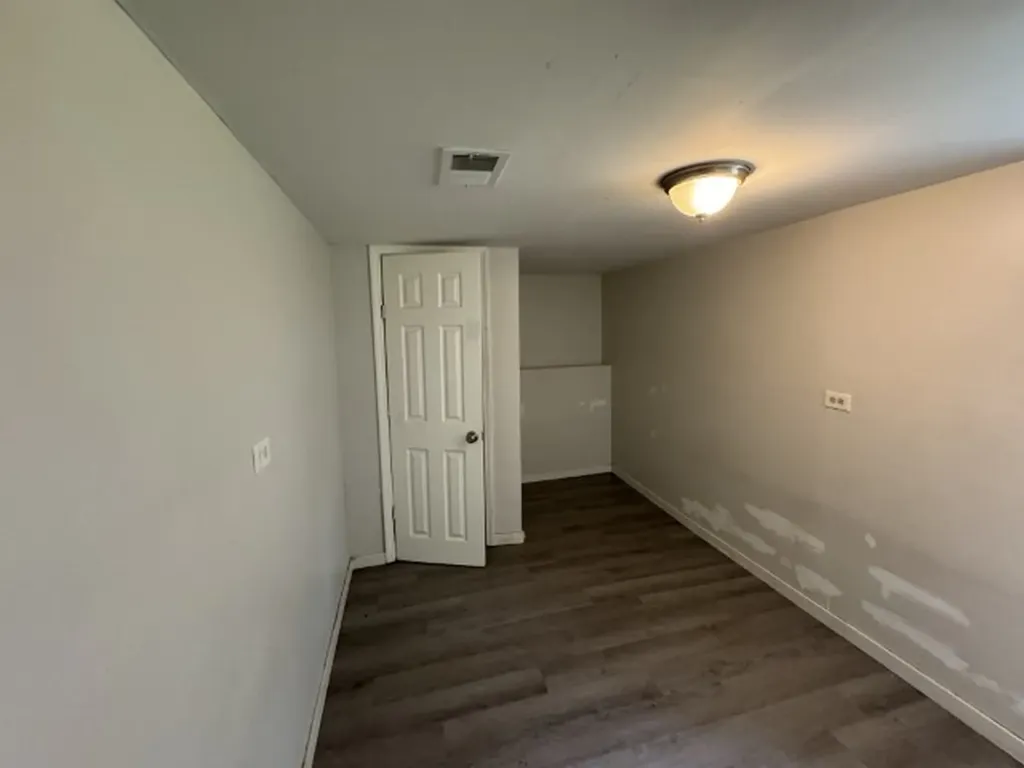 10117 South Perry Avenue Chicago IL 60628