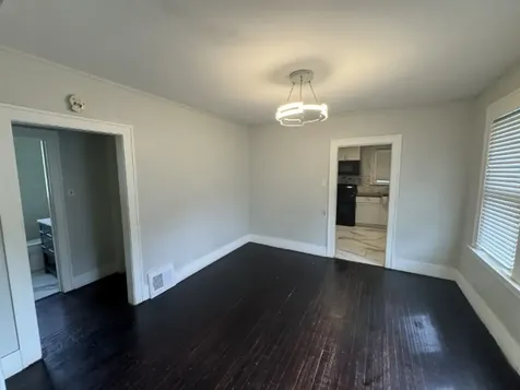 10117 South Perry Avenue Chicago IL 60628