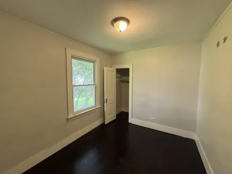 10117 South Perry Avenue Chicago IL 60628