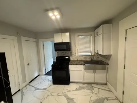 10117 South Perry Avenue Chicago IL 60628