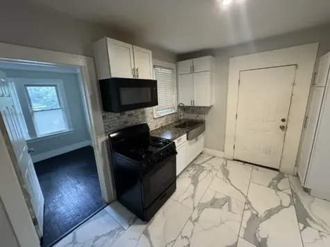 10117 South Perry Avenue Chicago IL 60628