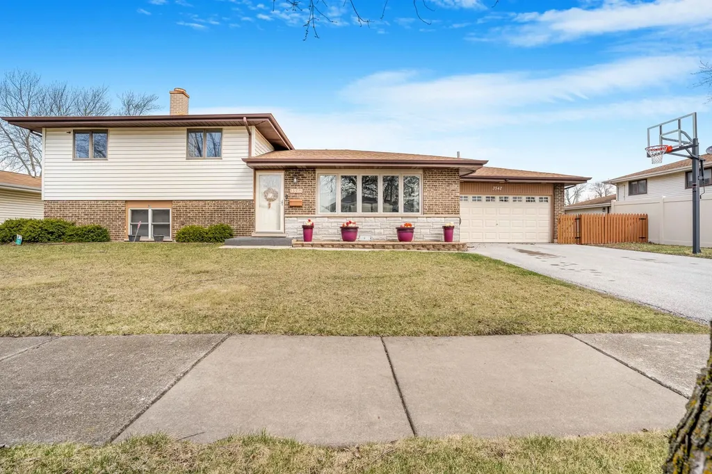 3542 191ST Place Lansing IL 60438