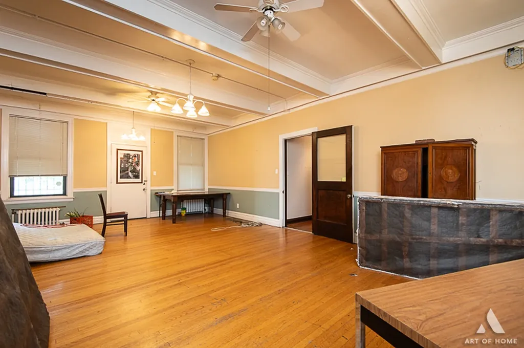 1949 West 48th Street Chicago IL 60609