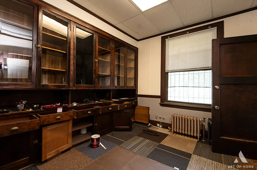 1949 West 48th Street Chicago IL 60609