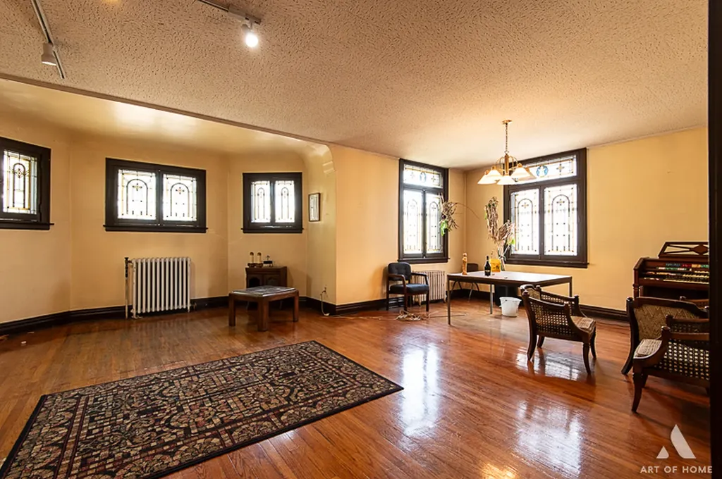 1949 West 48th Street Chicago IL 60609
