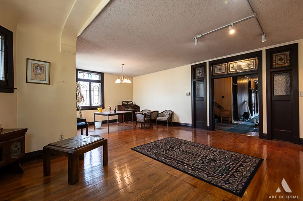 1949 West 48th Street Chicago IL 60609