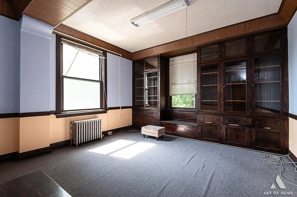 1949 West 48th Street Chicago IL 60609