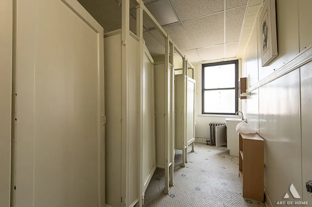 1949 West 48th Street Chicago IL 60609