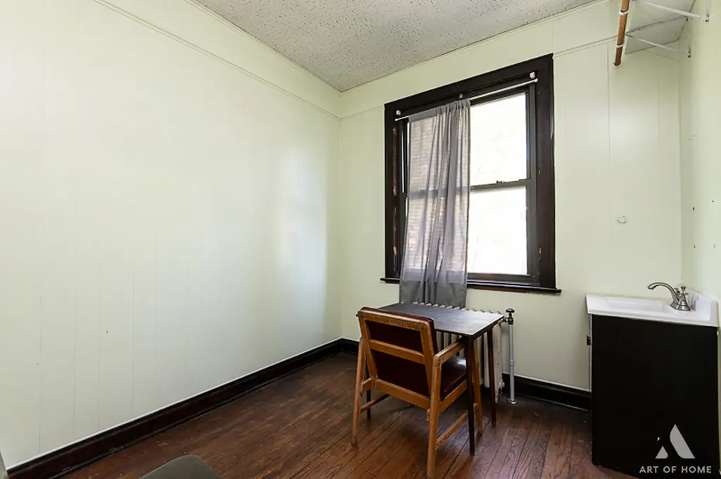 1949 West 48th Street Chicago IL 60609