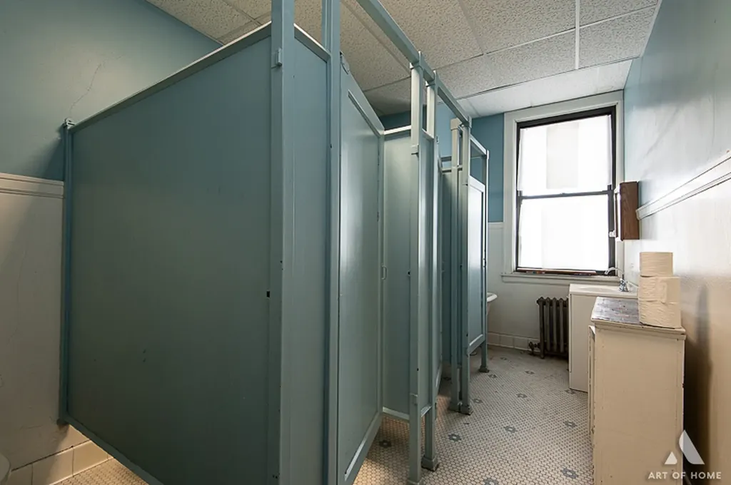 1949 West 48th Street Chicago IL 60609