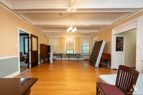 1949 West 48th Street Chicago IL 60609