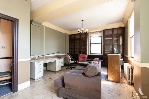 1949 West 48th Street Chicago IL 60609