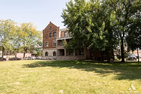 1949 West 48th Street Chicago IL 60609