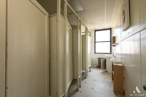 1949 West 48th Street Chicago IL 60609