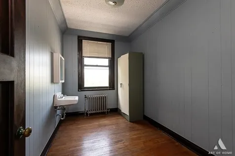 1949 West 48th Street Chicago IL 60609