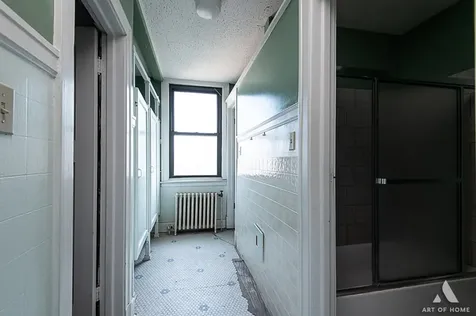 1949 West 48th Street Chicago IL 60609