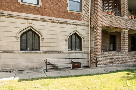 1949 West 48th Street Chicago IL 60609