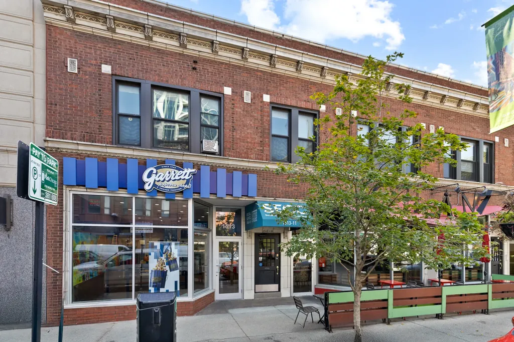 1513 East 53rd Street Chicago IL 60615