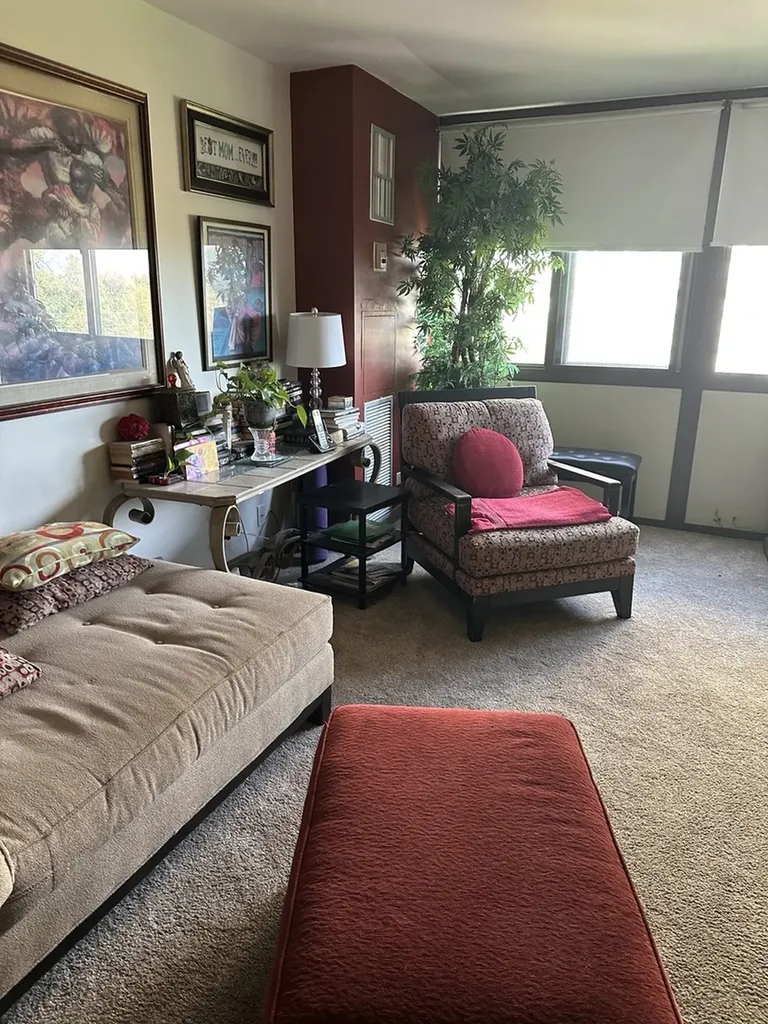 4850 South Lake Park Avenue Chicago IL 60615