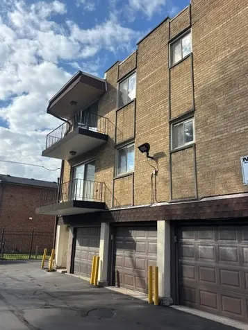 9821 South Cicero Avenue S Oak Lawn IL 60453