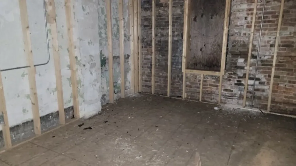 10734 South Langley Avenue Chicago IL 60628