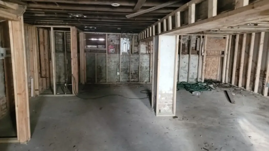 10734 South Langley Avenue Chicago IL 60628