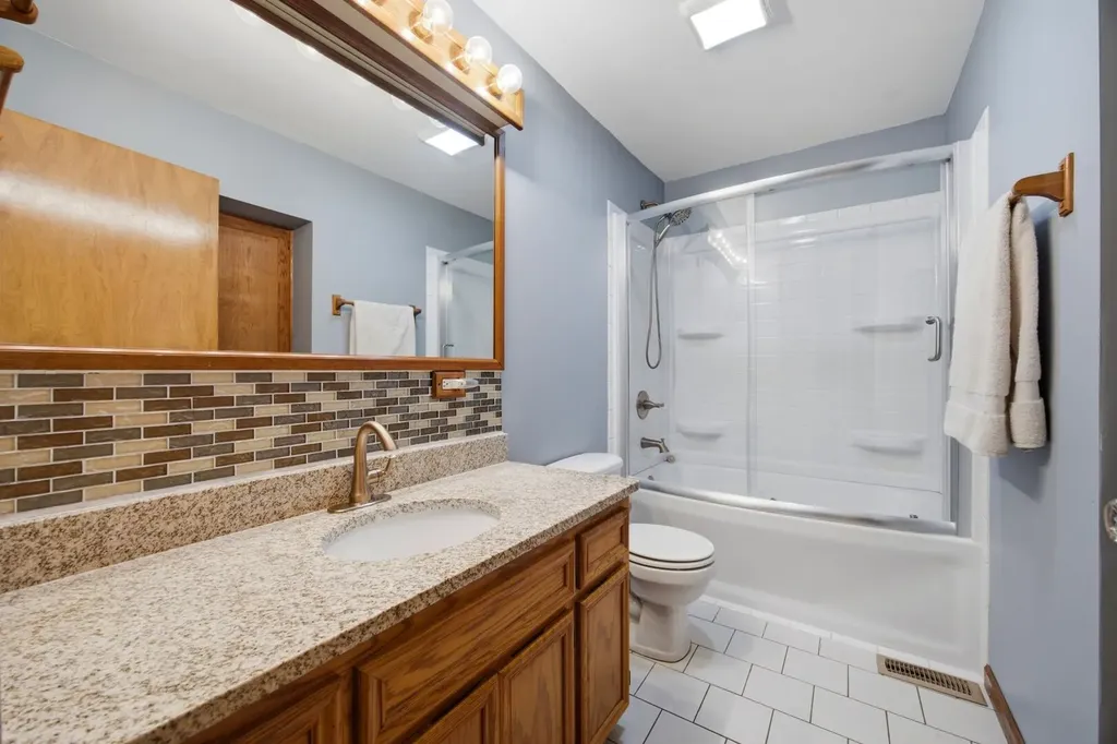 2713 Ravinia Lane Woodridge IL 60517