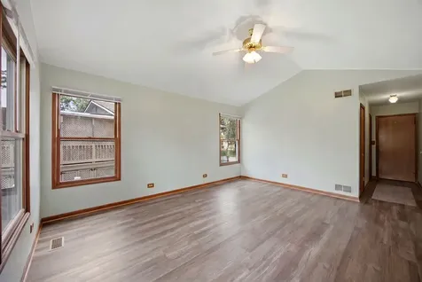 2713 Ravinia Lane Woodridge IL 60517