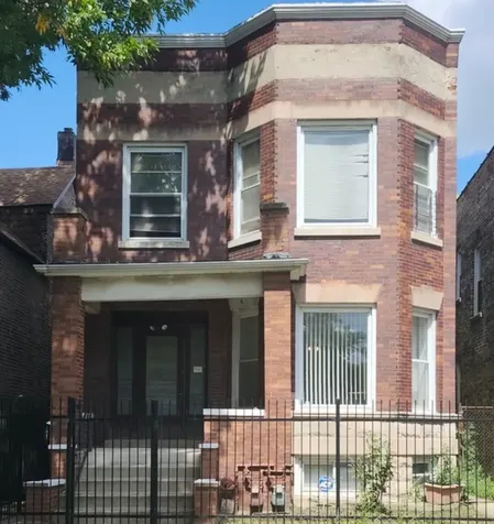 4432 West Maypole Avenue Chicago IL 60624