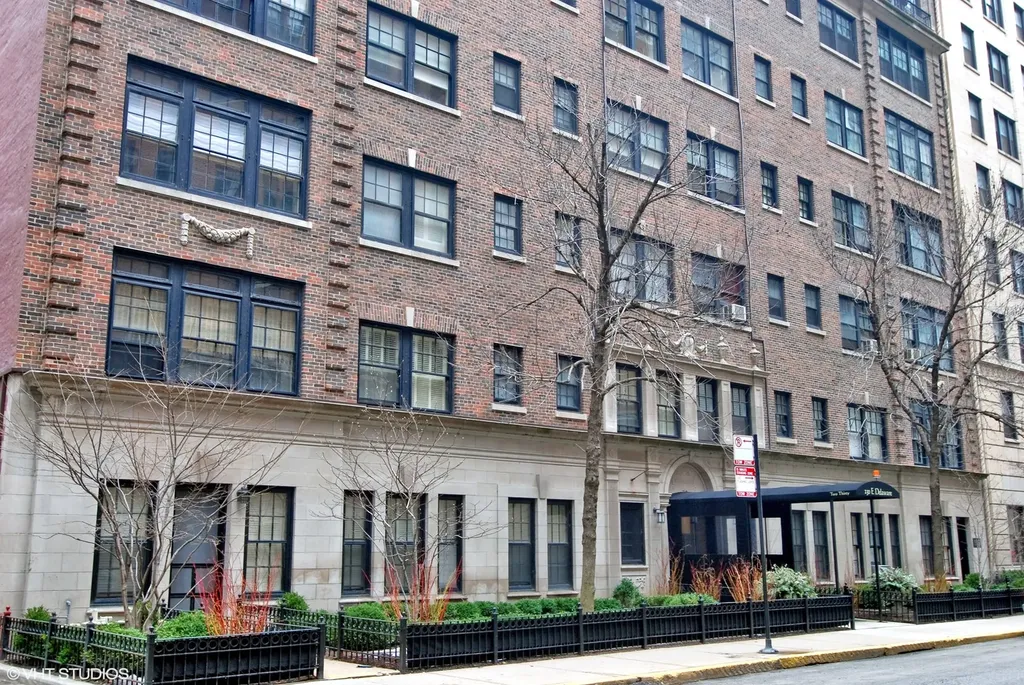 230 East Delaware Place Chicago IL 60611