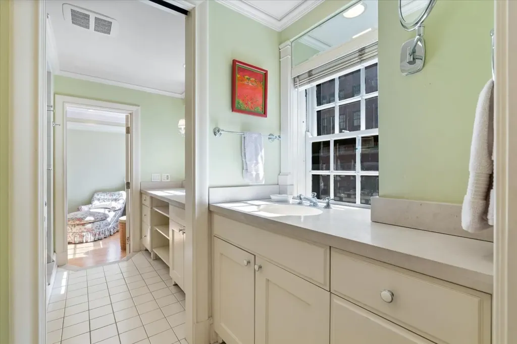 230 East Delaware Place Chicago IL 60611