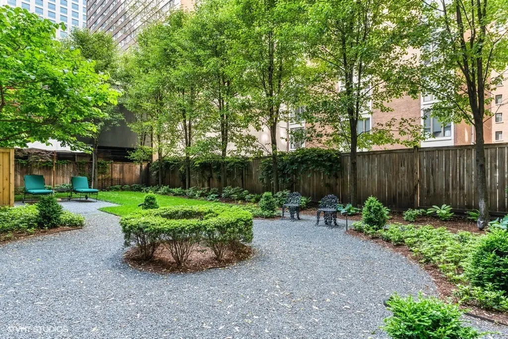 230 East Delaware Place Chicago IL 60611