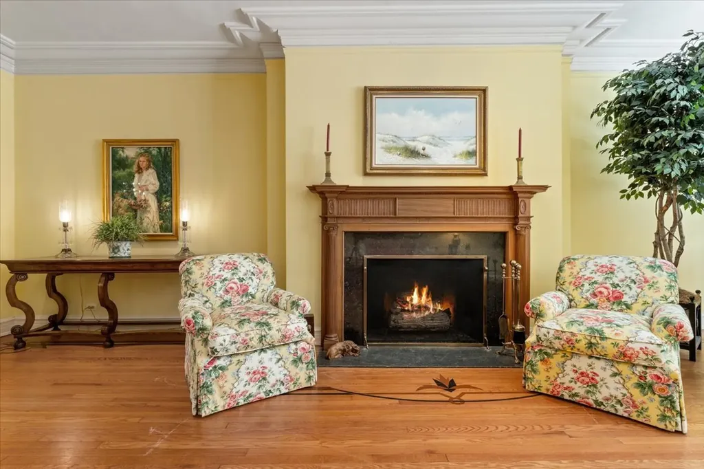 230 East Delaware Place Chicago IL 60611