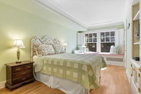 230 East Delaware Place Chicago IL 60611
